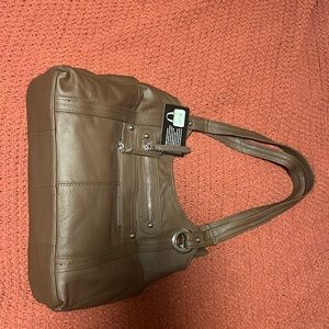 NWT Roma Leather concealment purse